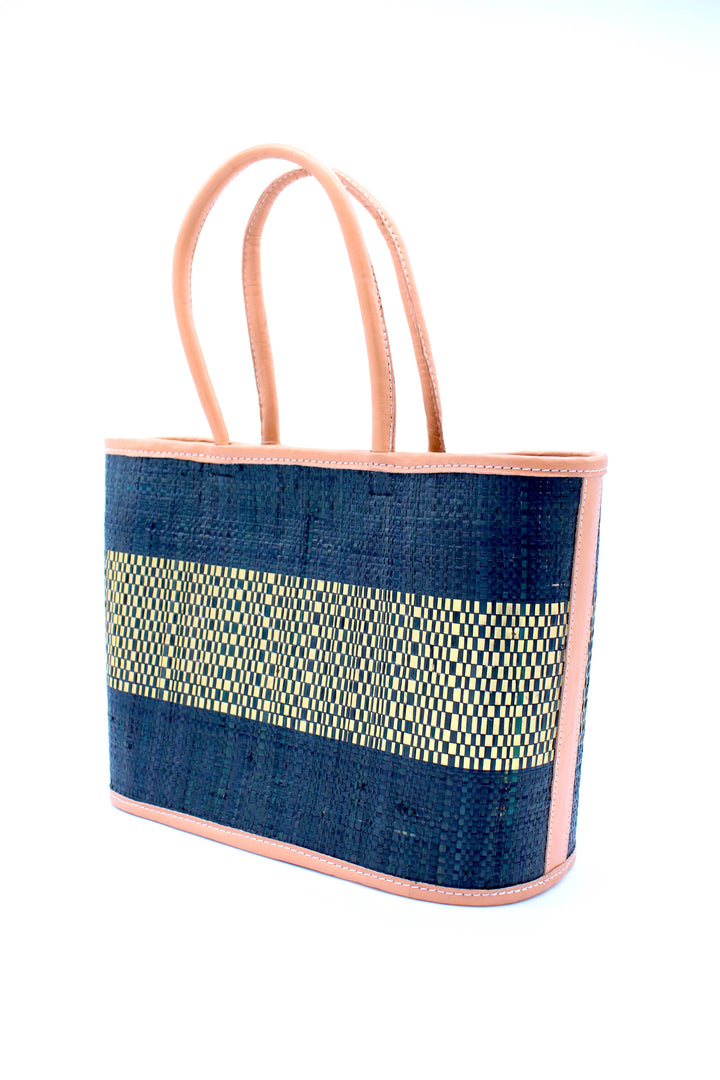 Wynwood Straw Tote Handbag with Metallic Detailing: Blue / Large