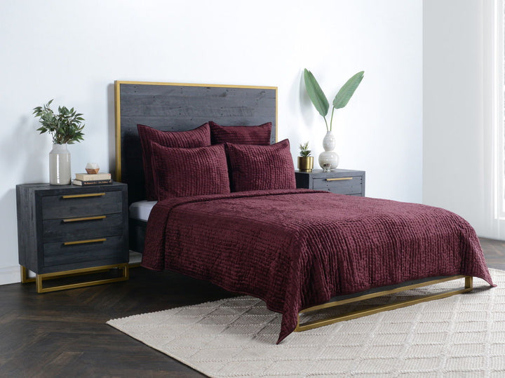 Bari - Velvet Quilt