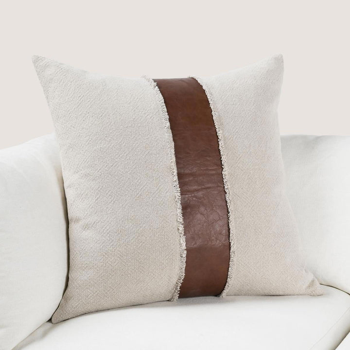 Villa Classics - Steam Pillow 26' x 26'