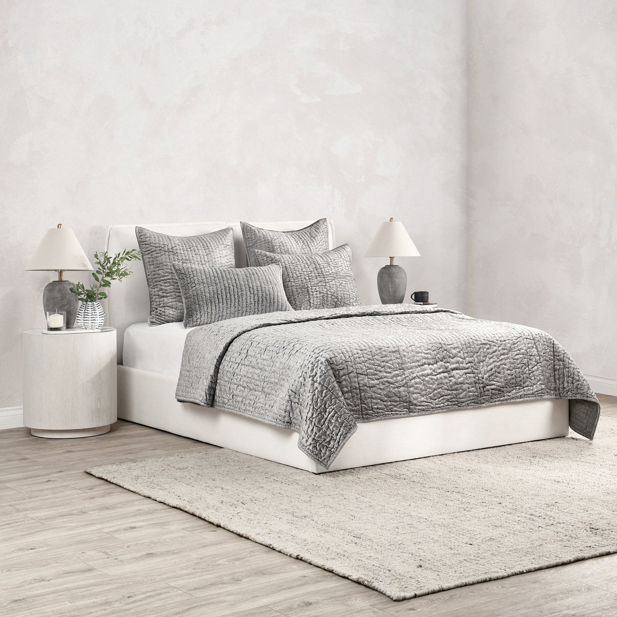 Bari - Velvet Sham - Gray