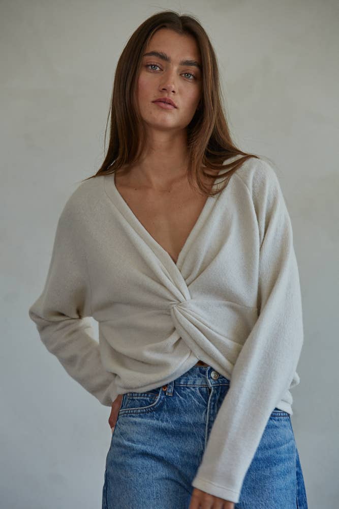 RJ3302 | Knit V-Neck Twist Detail Pullover Reversible Top: Clay / M