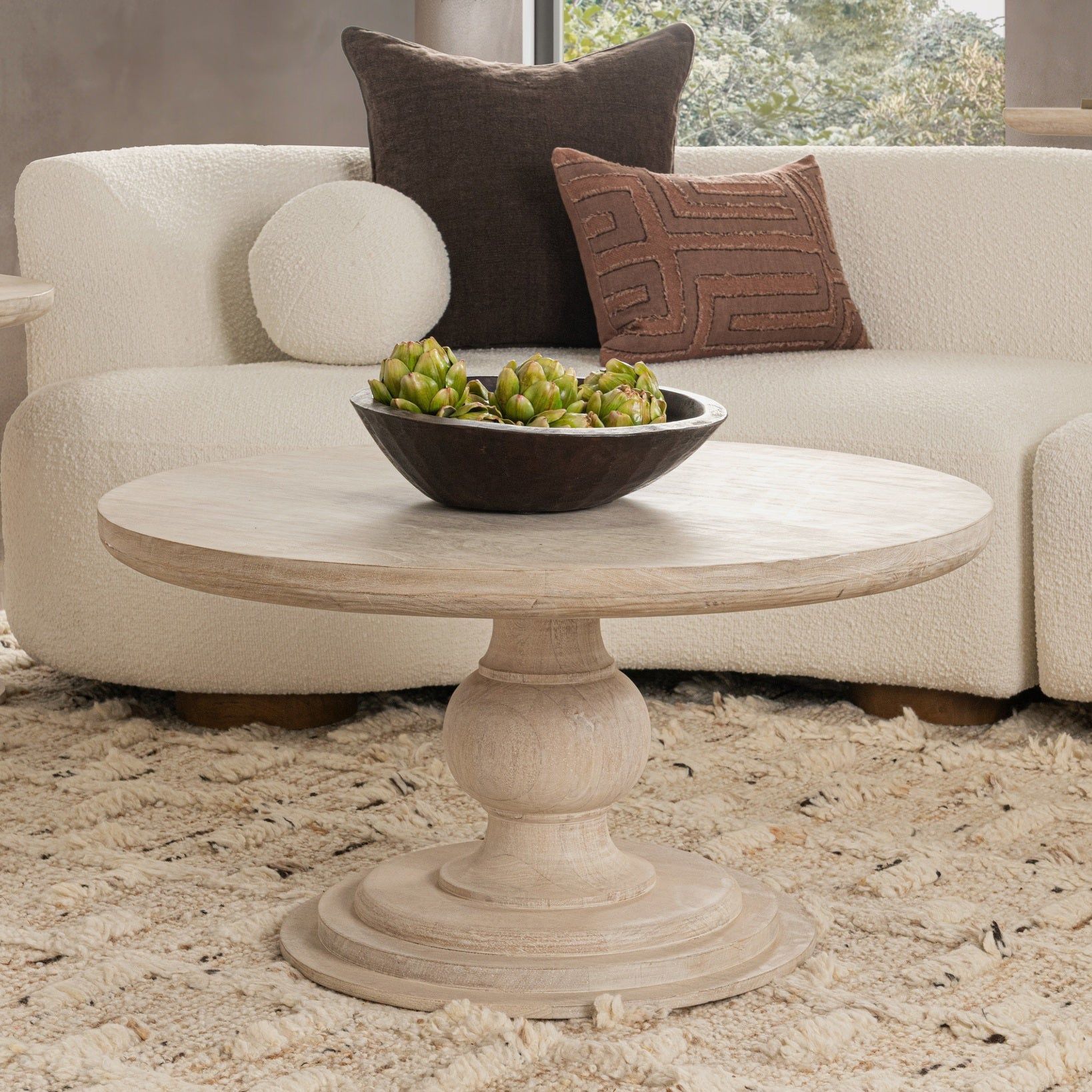 Hera - Round Table