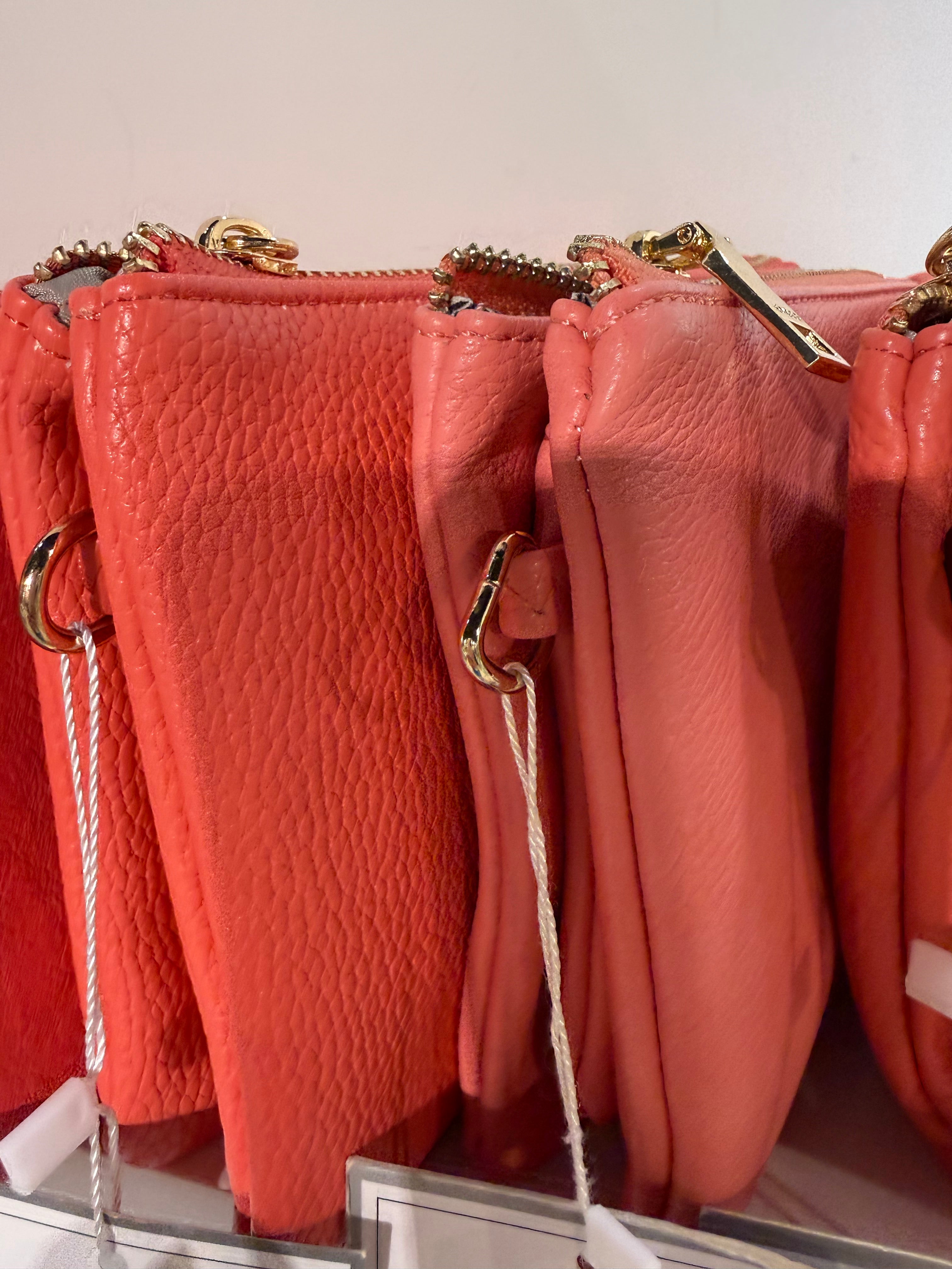 RILEY WRISTLET- BERRY