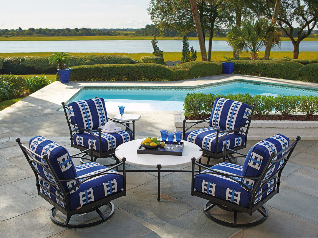Pavlova - Swivel Lounge Chair