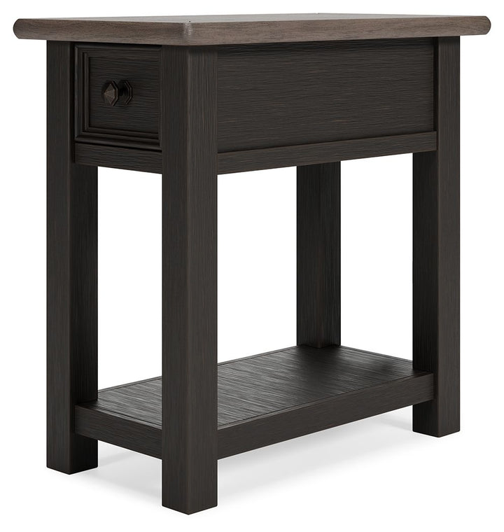 Tyler Creek - Black / Gray - Chair Side End Table