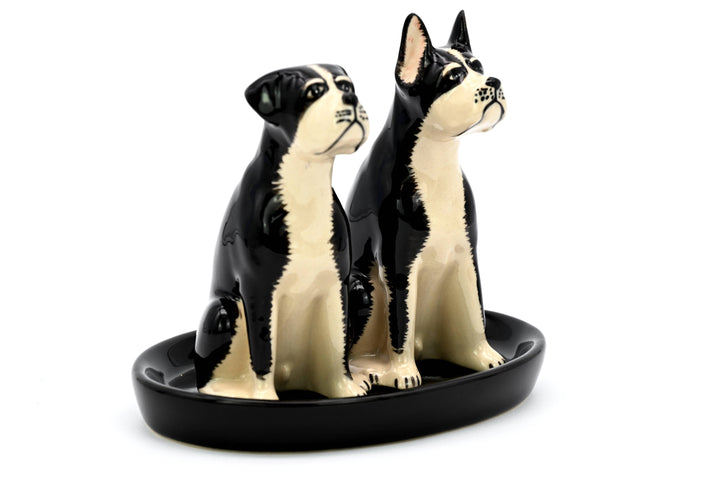 SP901 SALT AND PEPPER SHAKER Boxer and black ceramic tray