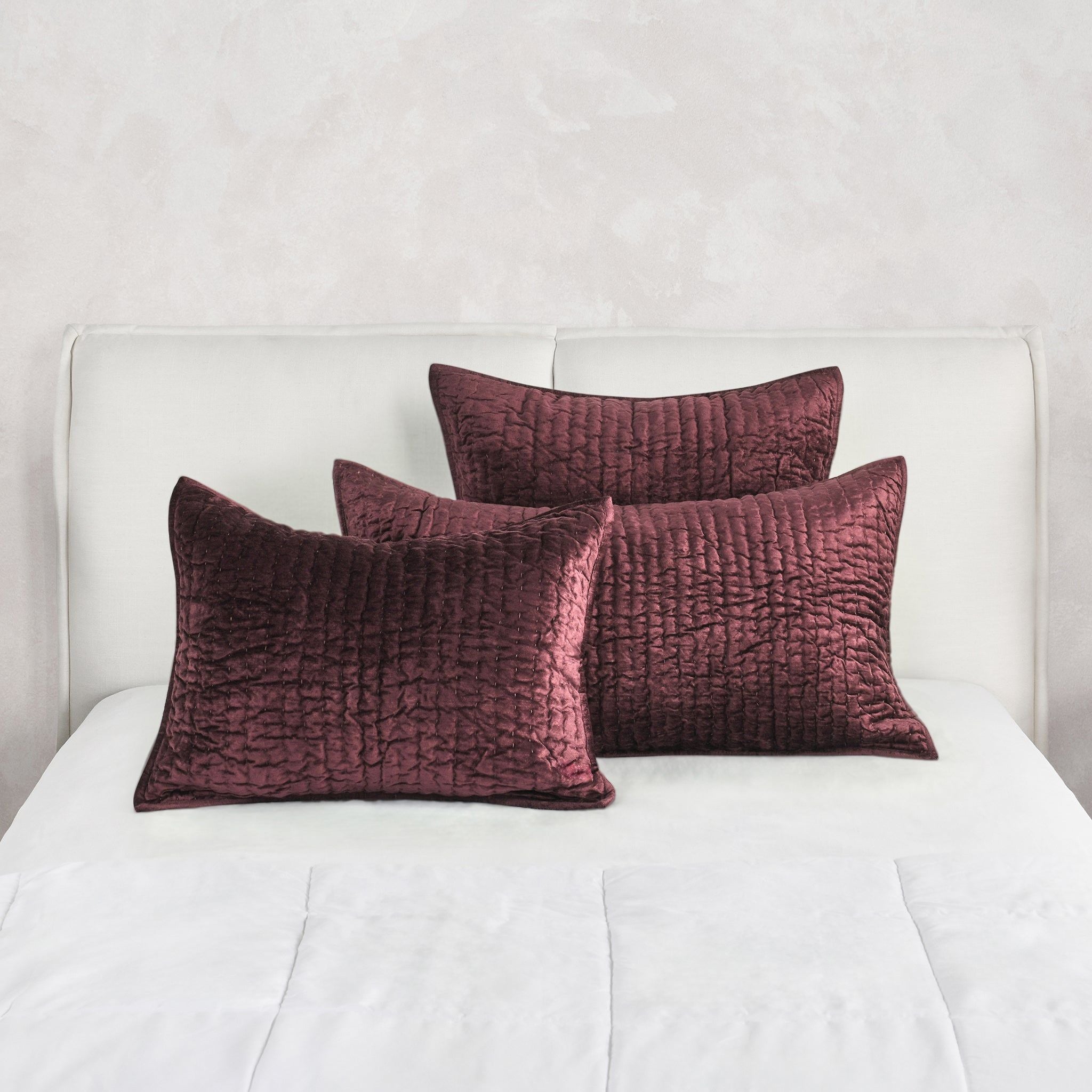 Bari - Velvet Quilt - Port