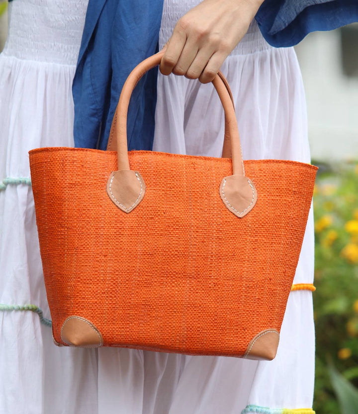 Augustine Straw Basket Bag: Small / Fuschia