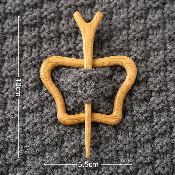 Wooden Shaped Brooch: Whale 2