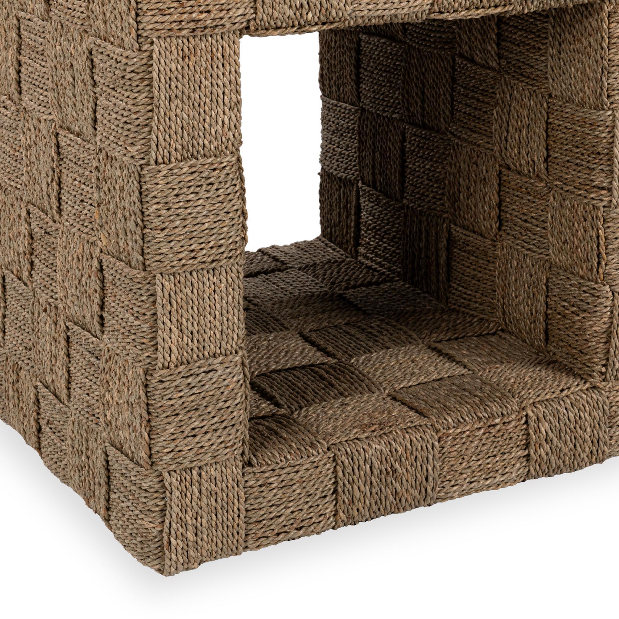 Neyla - Table
