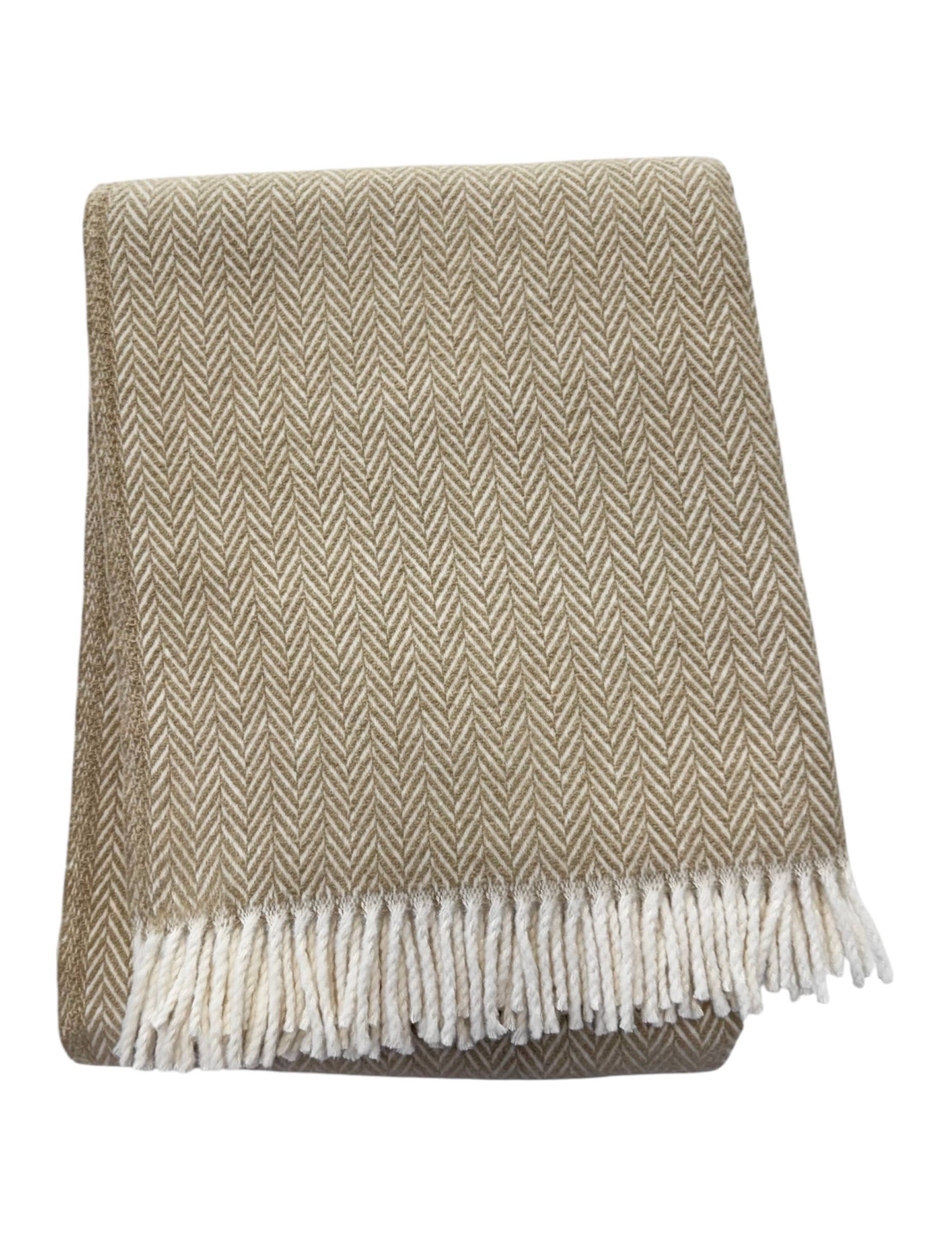 355 - Herringbone Plush Throw: Sage