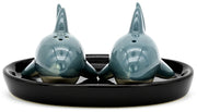 SP917 SALT AND PEPPER SHAKER Shark and black ceramic tray