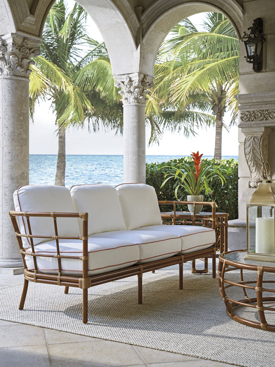 Sandpiper Bay - Sofa - White / Dark Brown