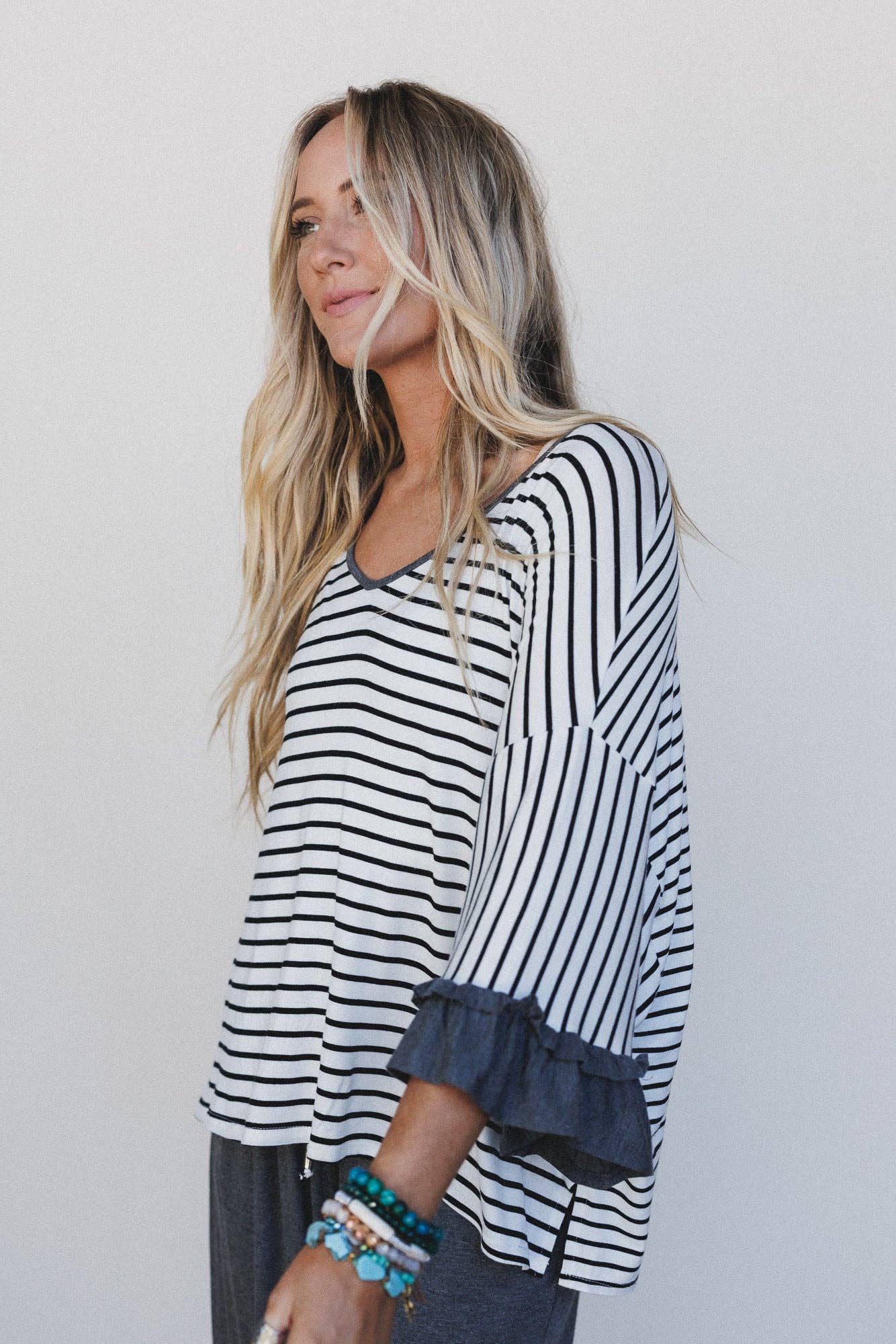 Time To Be Set - Off White Charcoal: Off White Charcoal / XL