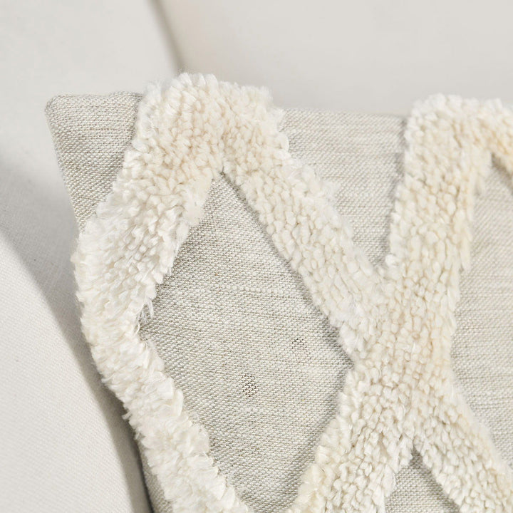 Intrigue - Ellett Pillow 16' x 36' - Natural / Ivory