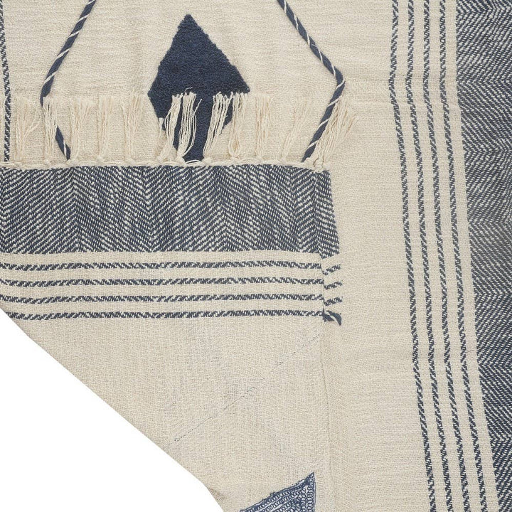 Coastal Edge Geometric Diamond Throw Blanket with Fringe: Blue/White