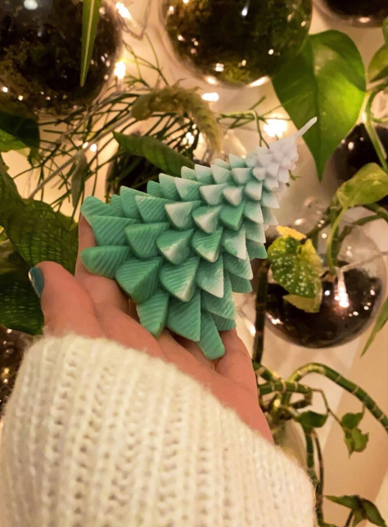 Christmas Tree Candles: Green / 1 / Swirl Christmas tree