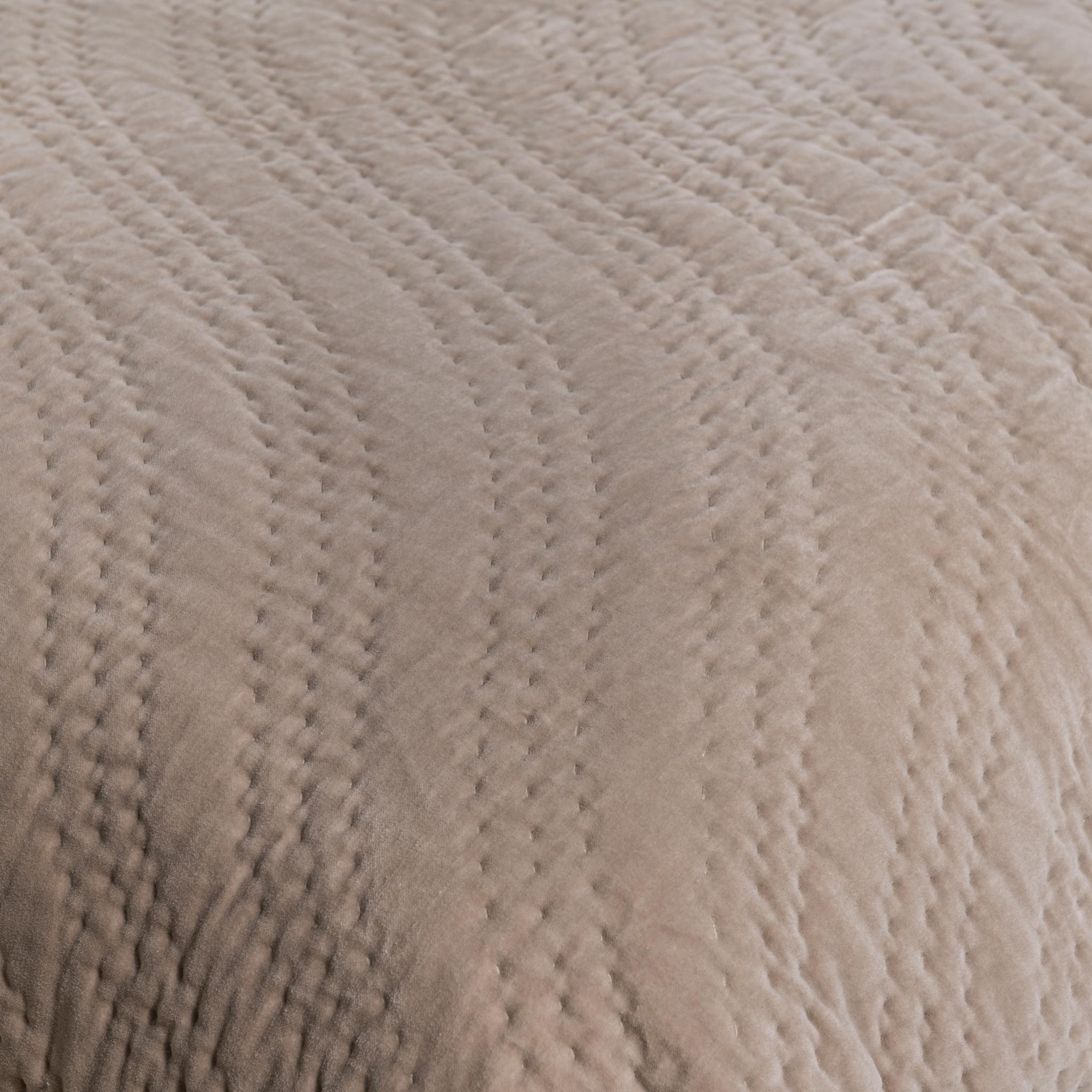 Elms - Velvet Quilt