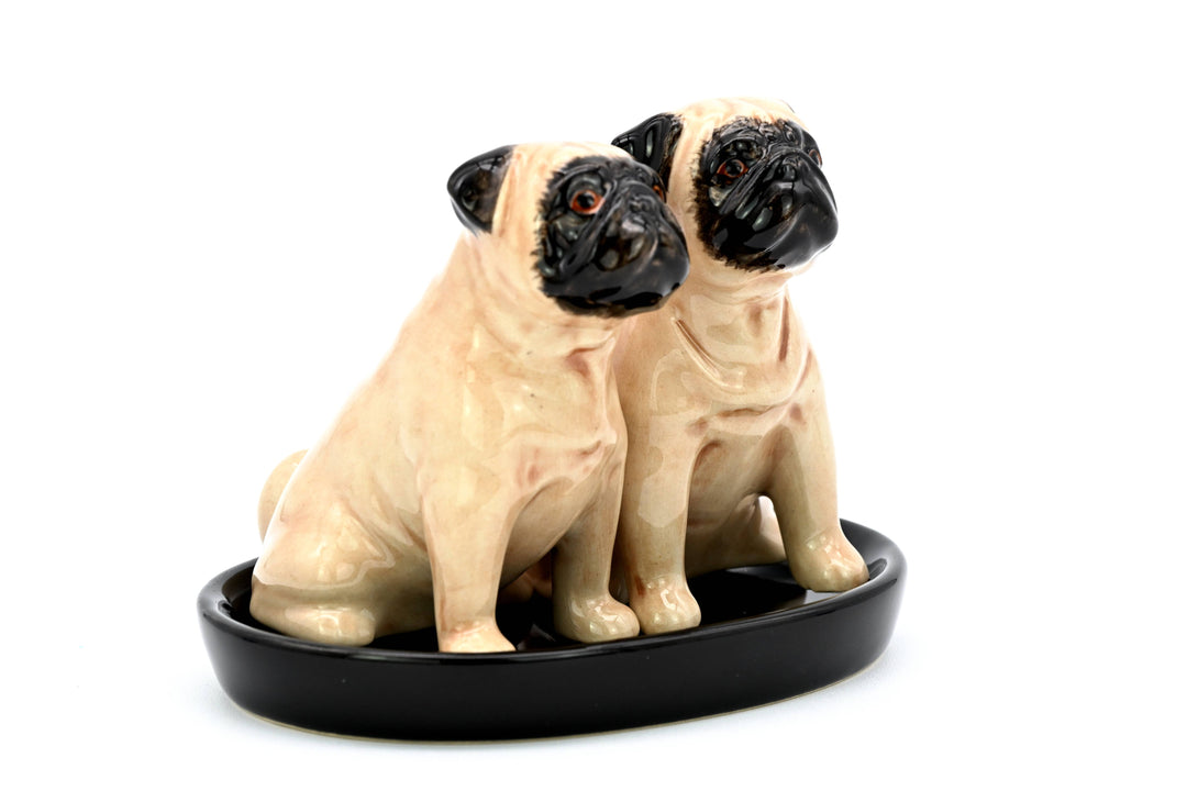 SP9114 SALT AND PEPPER SHAKER Pug and black ceramic tray