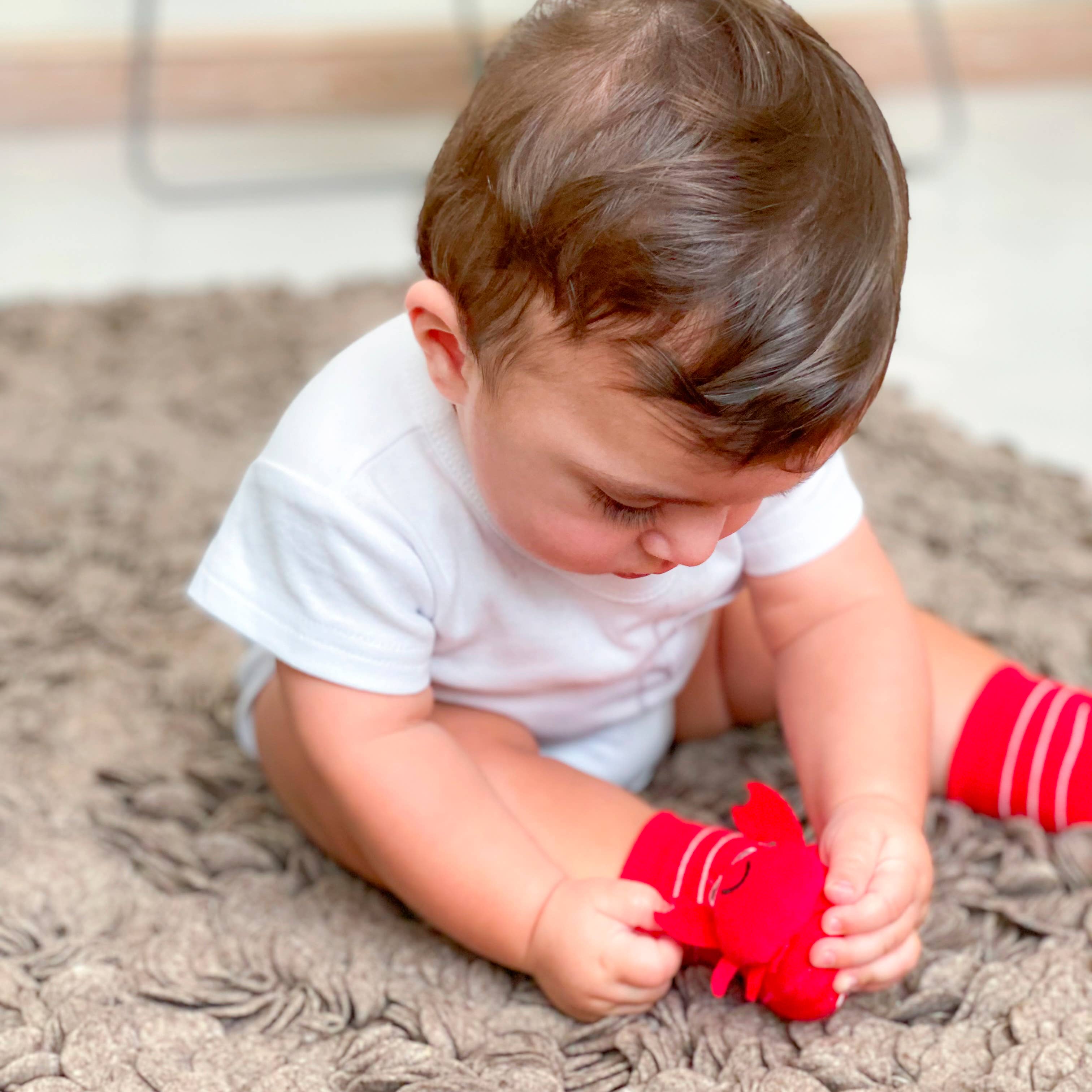 Red Crabby Crab Boogie Toes Rattle Socks: 1 - 2 Y