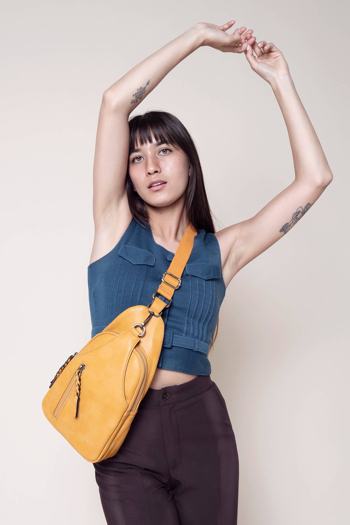 M2342 Nikki Dual Compartment Sling Pack Bag: Grey