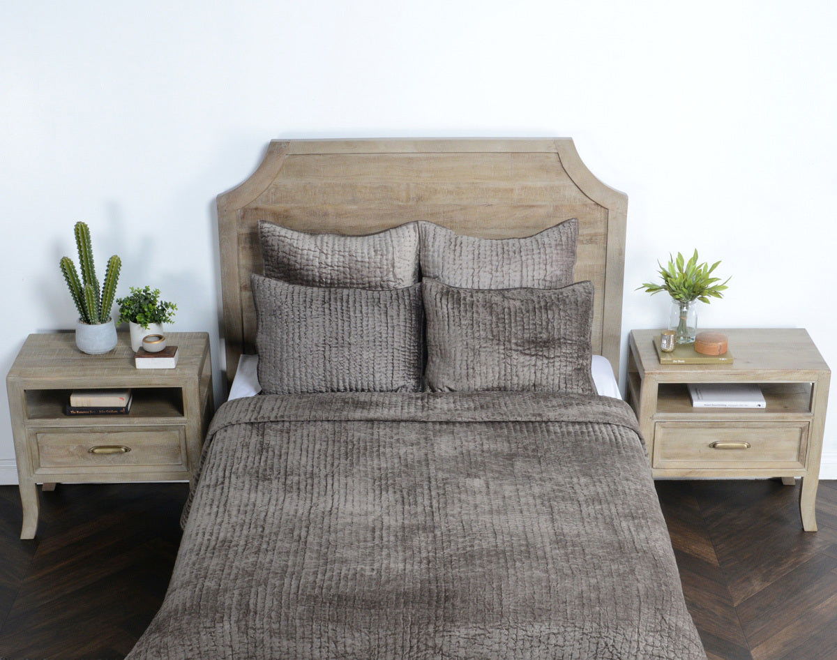 Bari - Velvet Quilt