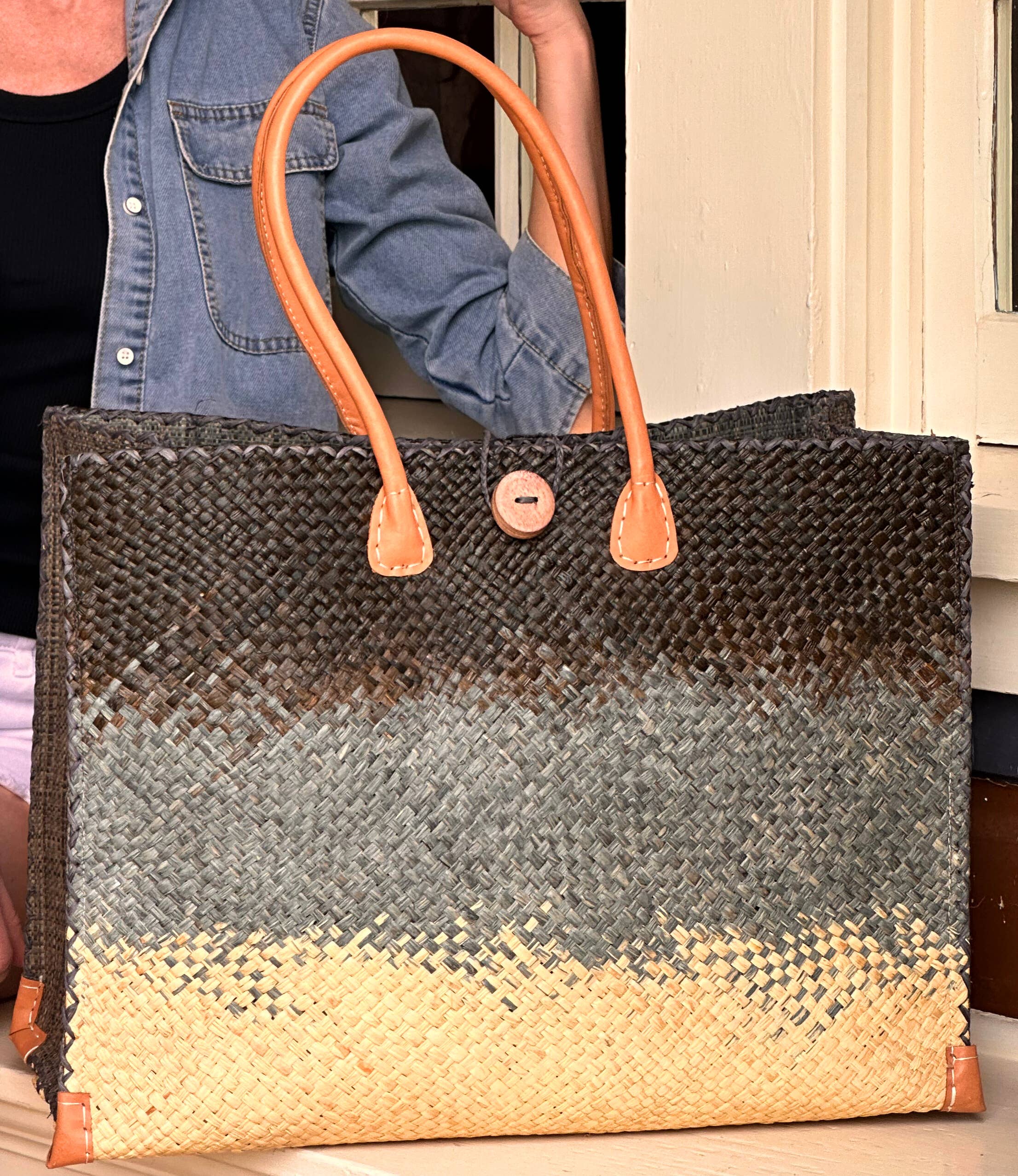 Zafran Holden Ombre Straw Beach Bag: Large / Denim & Dusk