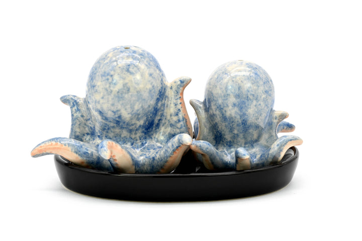SP918 SALT AND PEPPER SHAKER Octopus and black ceramic tray