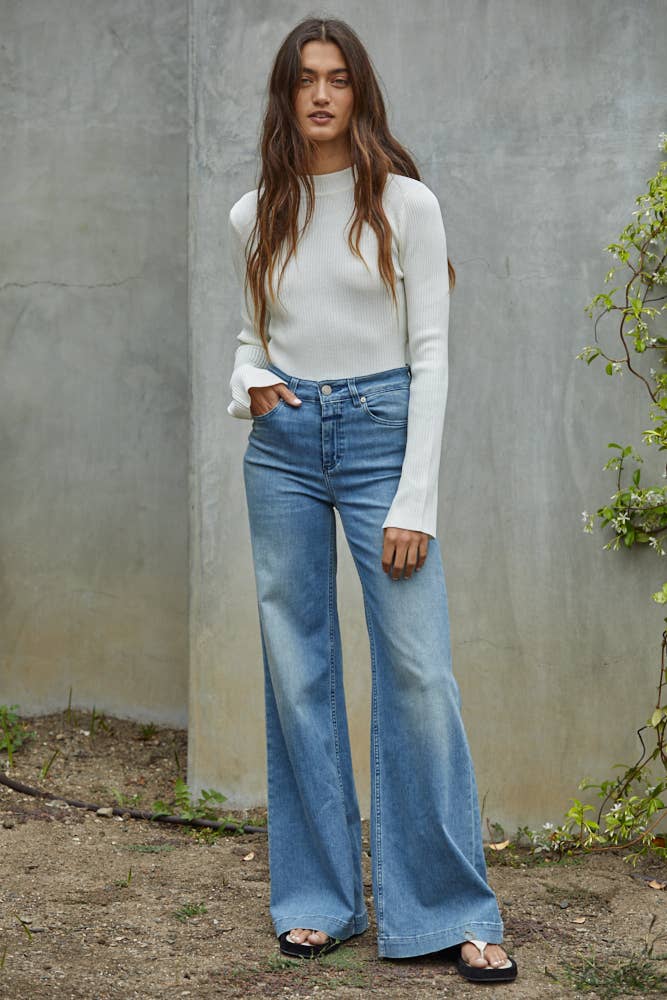 W1252 | THE DAPHNE TOP: Black / S