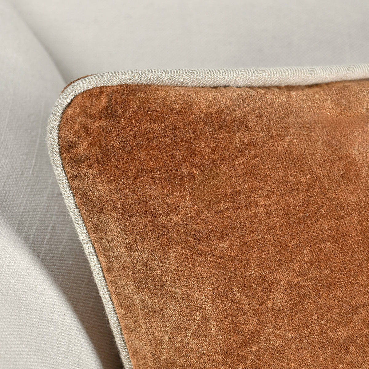Heirloom Velvet - SLD Pillow