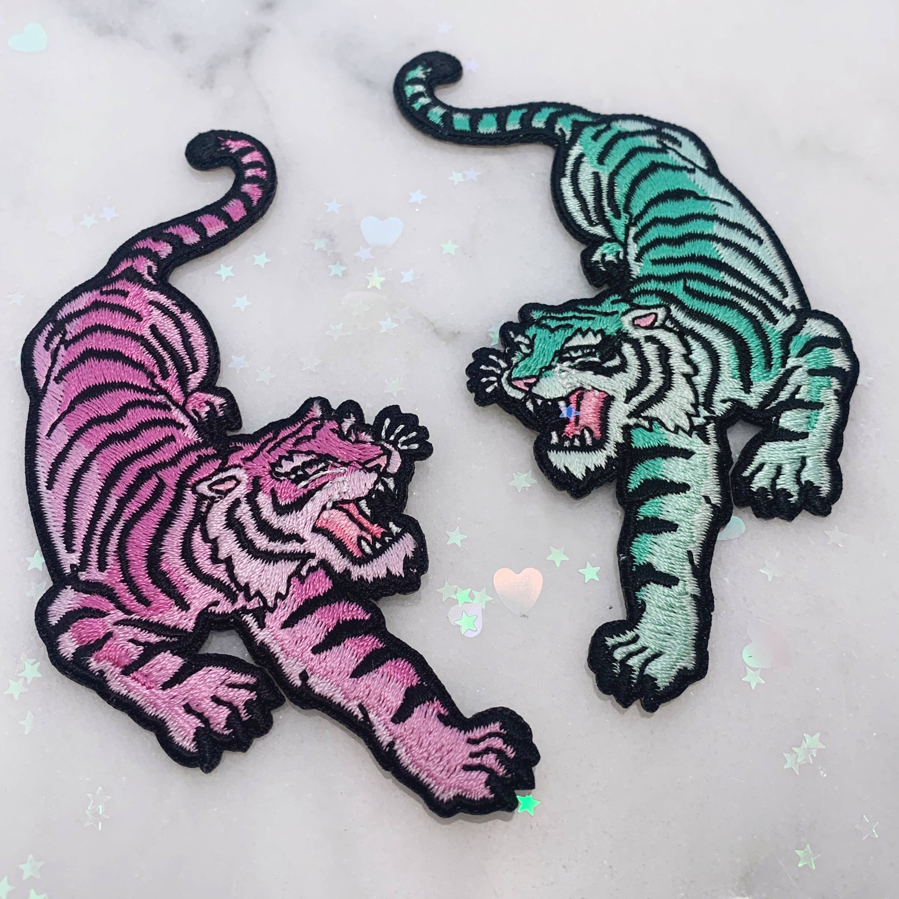 Tiger - Right Iron On Patch, Aqua