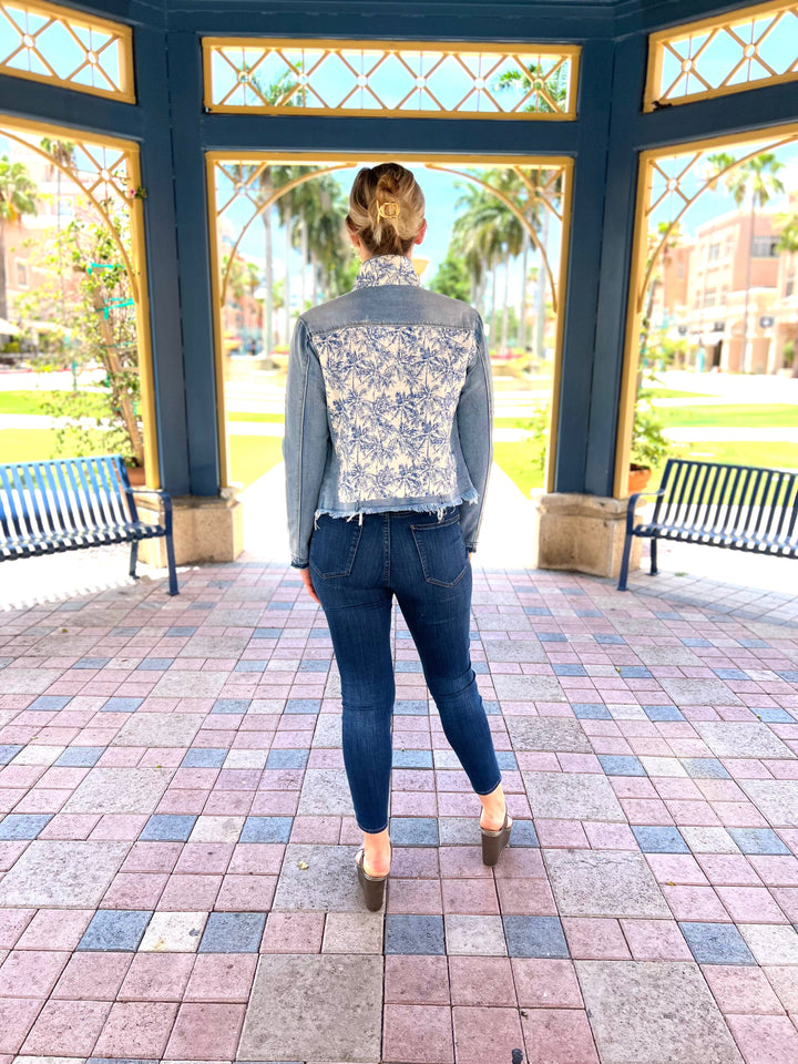 The Light Denim Jacket / Palm Linen