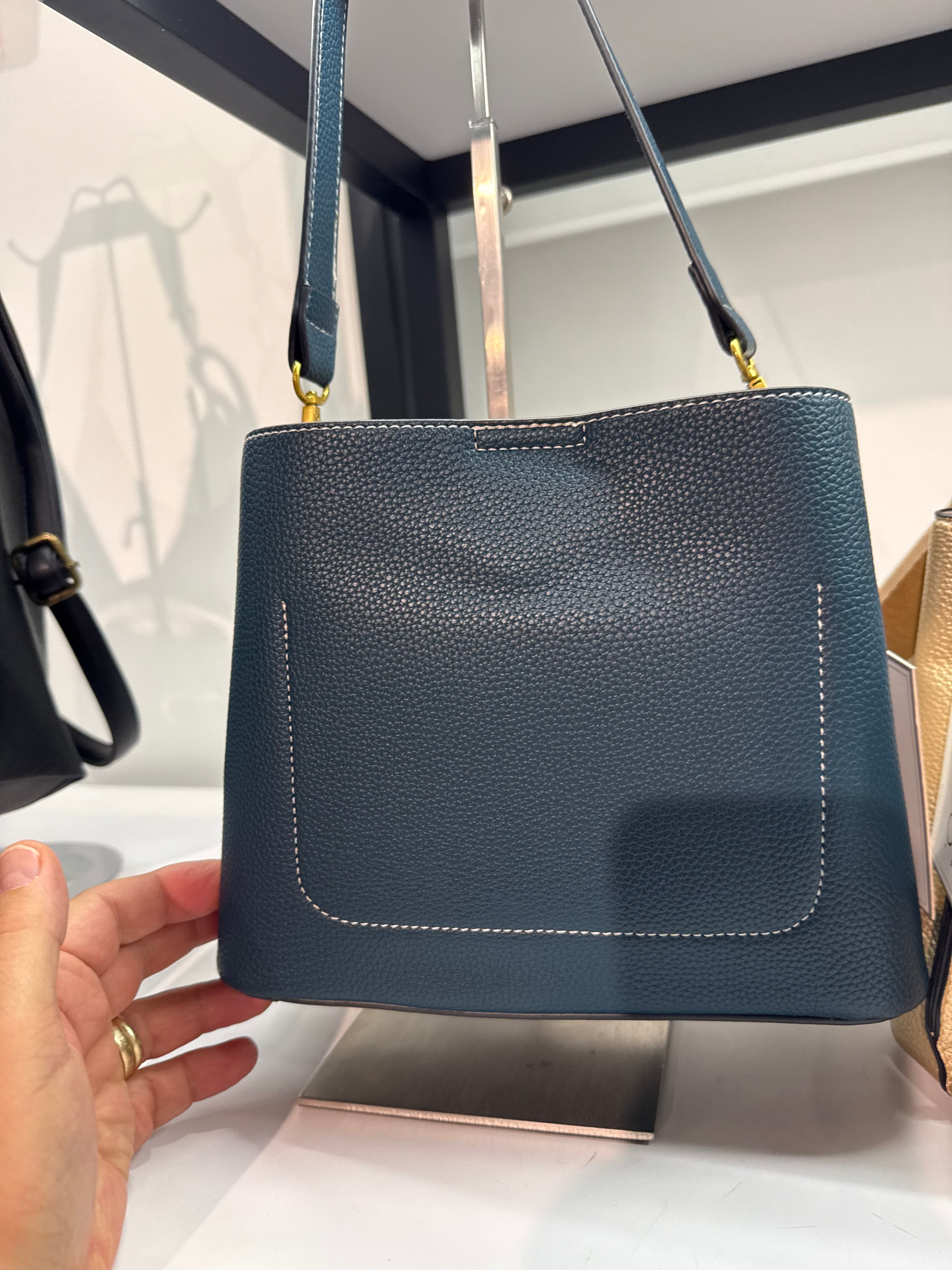 CORINNA BUCKET BAG- PEACOCK
