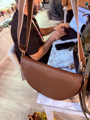 ALESSANDRA CROSSBODY BAG/ CHOCOLATE