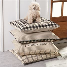 ATTENTION SEEKER DOG BED