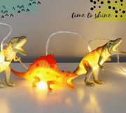 STRING LIGHTS WITH NATURAL DINOSAURS